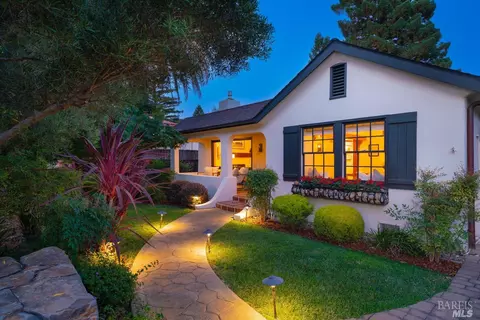 1621 Hillview Pl, Saint Helena, CA 94574