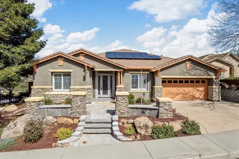1037 Selby Ct, Vacaville, CA 95687