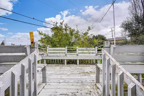 Exterior - 416 Ridge Ave, Vallejo, CA 94591 photo 9 of 14