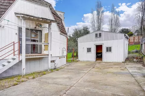 Exterior - 416 Ridge Ave, Vallejo, CA 94591 photo 6 of 14