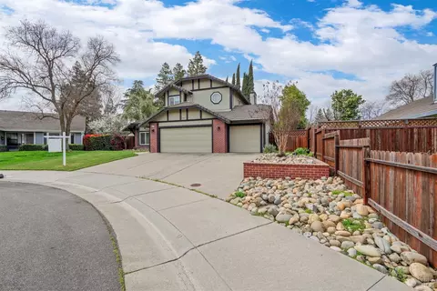 Exterior - 1365 Kirby Ct, Dixon, CA 95620 photo 3 of 16