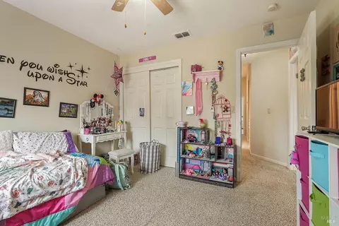 Bedroom - 1365 Kirby Ct, Dixon, CA 95620 photo 8 of 10