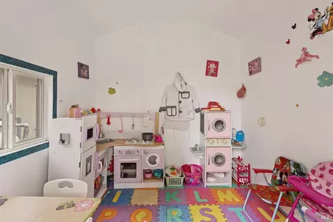 Bedroom - 1365 Kirby Ct, Dixon, CA 95620 photo 10 of 10