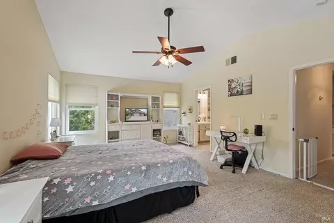 Bedroom - 1365 Kirby Ct, Dixon, CA 95620 photo 4 of 10