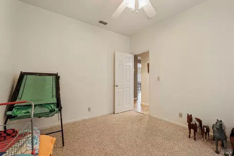 Bedroom - 1365 Kirby Ct, Dixon, CA 95620 photo 2 of 10