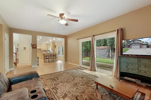 Living - 1365 Kirby Ct, Dixon, CA 95620 photo 6 of 6