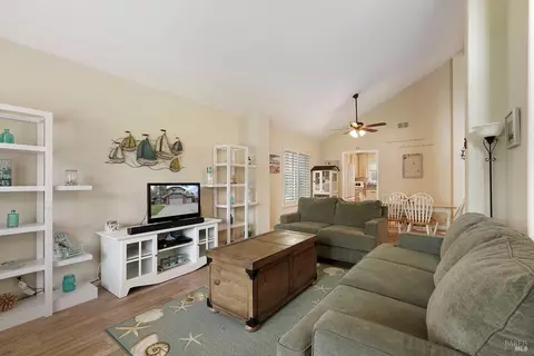 Living - 1365 Kirby Ct, Dixon, CA 95620 photo 3 of 6