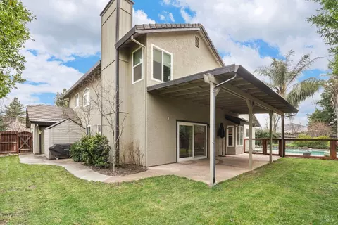 Exterior - 1365 Kirby Ct, Dixon, CA 95620 photo 9 of 16