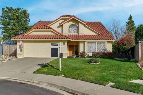 207 Montville Ct, Vacaville, CA 95688
