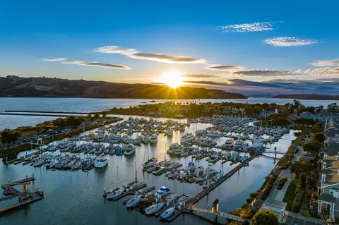 432 E St, Benicia, CA 94510