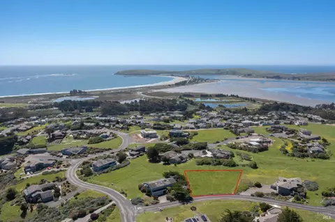315 Tom Jones Ct, Bodega Bay, CA 94923