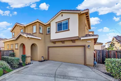 643 Embassy Cir, Vacaville, CA 95688