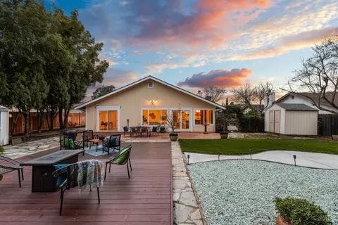 Exterior - 406 Solano Dr, Benicia, CA 94510 photo 8 of 25