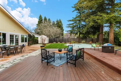 Exterior - 406 Solano Dr, Benicia, CA 94510 photo 17 of 25