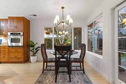 Dining - 406 Solano Dr, Benicia, CA 94510 photo 2 of 3