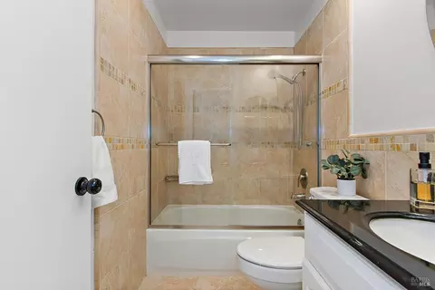 Bath - 406 Solano Dr, Benicia, CA 94510 photo 5 of 5
