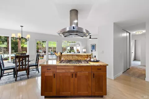 Kitchen - 406 Solano Dr, Benicia, CA 94510 photo 5 of 6