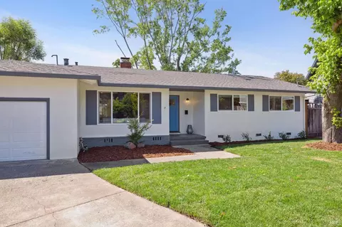 7 Harrison Ct, Novato, CA 94947