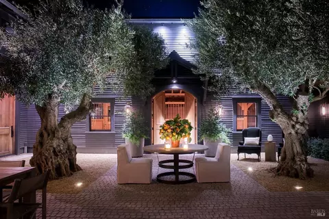 9679 Chalk Hill Rd, Healdsburg, CA 95448