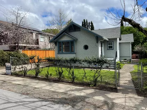 125 Manor Rd, Fairfax, CA 94930