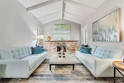 512 Gloria Way, Benicia, CA 94510