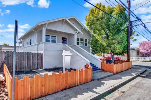 Exterior - 1901 Georgia St, Vallejo, CA 94590 photo 4 of 33