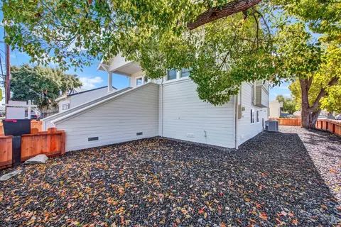Exterior - 1901 Georgia St, Vallejo, CA 94590 photo 10 of 33