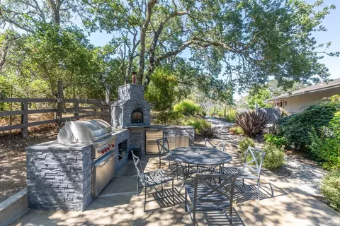 Exterior - 2225 1st Ave, Napa, CA 94558 photo 14 of 18