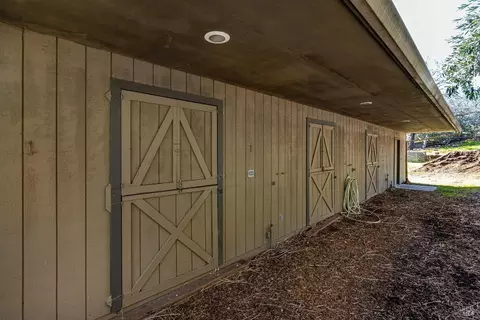Exterior - 2225 1st Ave, Napa, CA 94558 photo 17 of 18