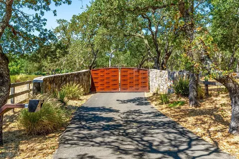 Exterior - 2225 1st Ave, Napa, CA 94558 photo 3 of 18