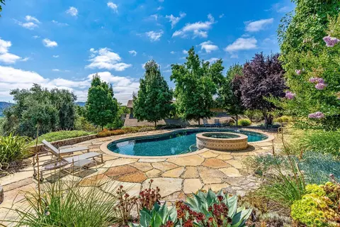 Exterior - 2225 1st Ave, Napa, CA 94558 photo 9 of 18
