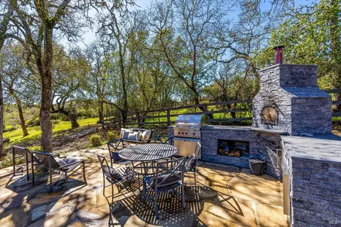 Exterior - 2225 1st Ave, Napa, CA 94558 photo 15 of 18