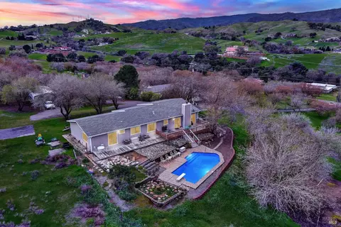 7164 Scenic Canyon Trl, Vacaville, CA 95688