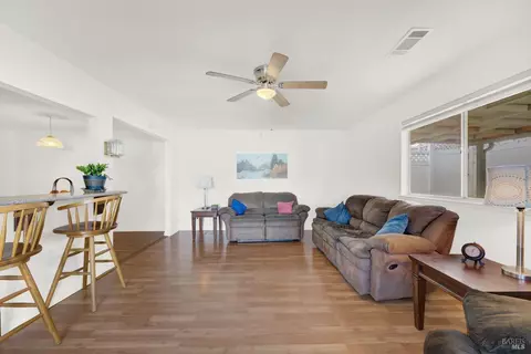 Living - 148 Edwin Dr, Vacaville, CA 95687 photo 5 of 7