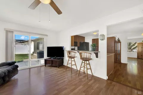 Dining - 148 Edwin Dr, Vacaville, CA 95687 photo 1 of 2