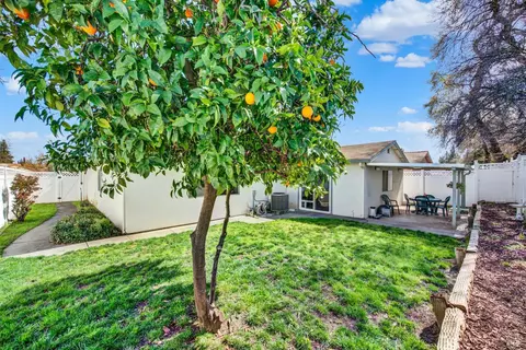 Exterior - 148 Edwin Dr, Vacaville, CA 95687 photo 8 of 16