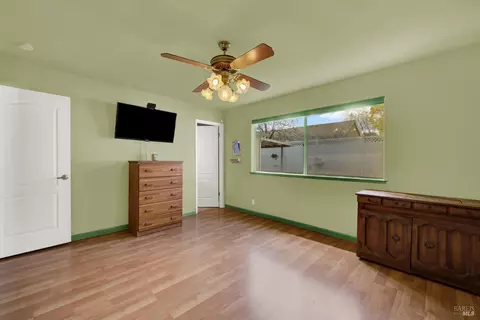 Bedroom - 148 Edwin Dr, Vacaville, CA 95687 photo 6 of 7