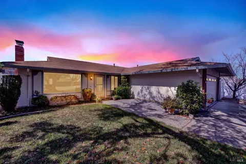 Exterior - 148 Edwin Dr, Vacaville, CA 95687 photo 15 of 16