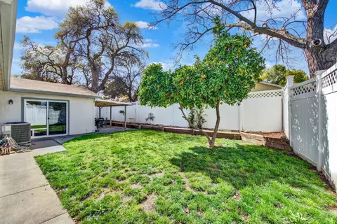 Exterior - 148 Edwin Dr, Vacaville, CA 95687 photo 7 of 16
