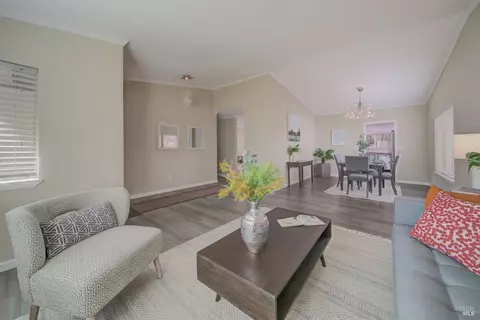 1010 Bluejay Dr, Suisun City, CA 94585