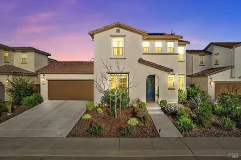 208 Wisteria Cir, Vacaville, CA 95687