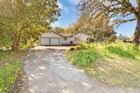 1424 High School Rd, Sebastopol, CA 95472