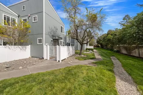 6844 Avenida Cala, Rohnert Park, CA 94928