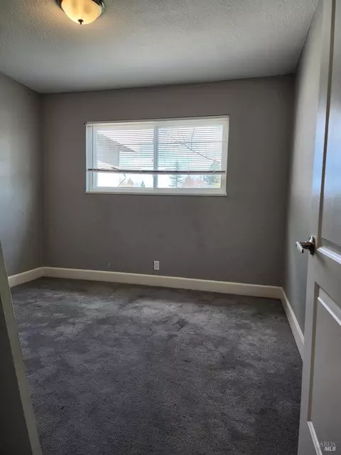 2037 Nottingham Dr, Fairfield, CA 94533 photo 11