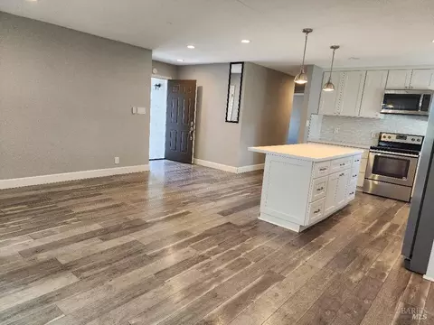 2037 Nottingham Dr, Fairfield, CA 94533 photo 5