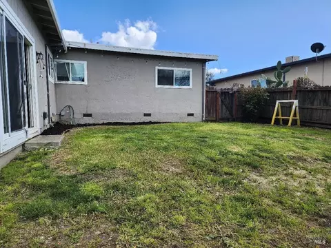 2037 Nottingham Dr, Fairfield, CA 94533 photo 16
