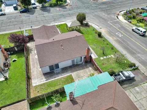 View/Area - 398 Meadows Dr, Vallejo, CA 94589 photo 2 of 9