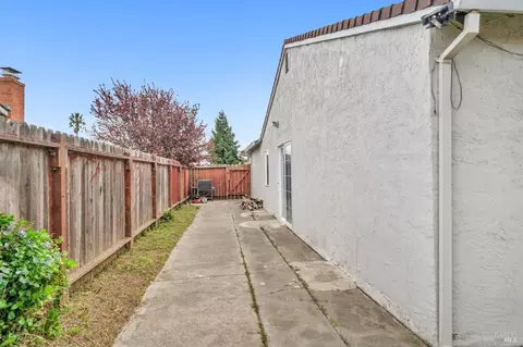 Exterior - 398 Meadows Dr, Vallejo, CA 94589 photo 6 of 13