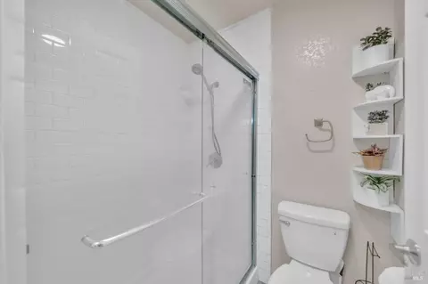 Bath - 398 Meadows Dr, Vallejo, CA 94589 photo 3 of 4