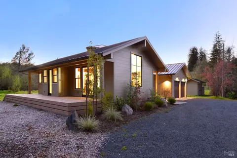 11389 Graton Rd, Sebastopol, CA 95472